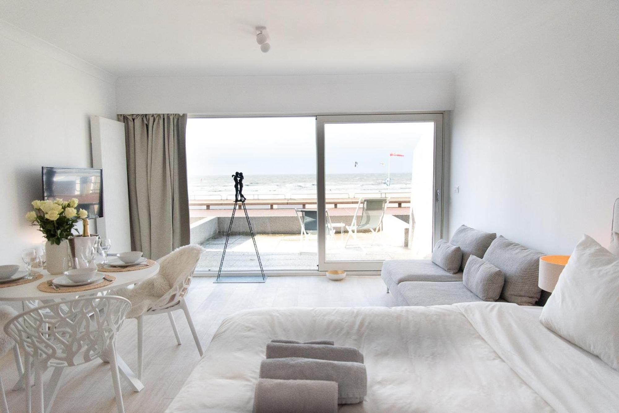 Art - With Seaview In