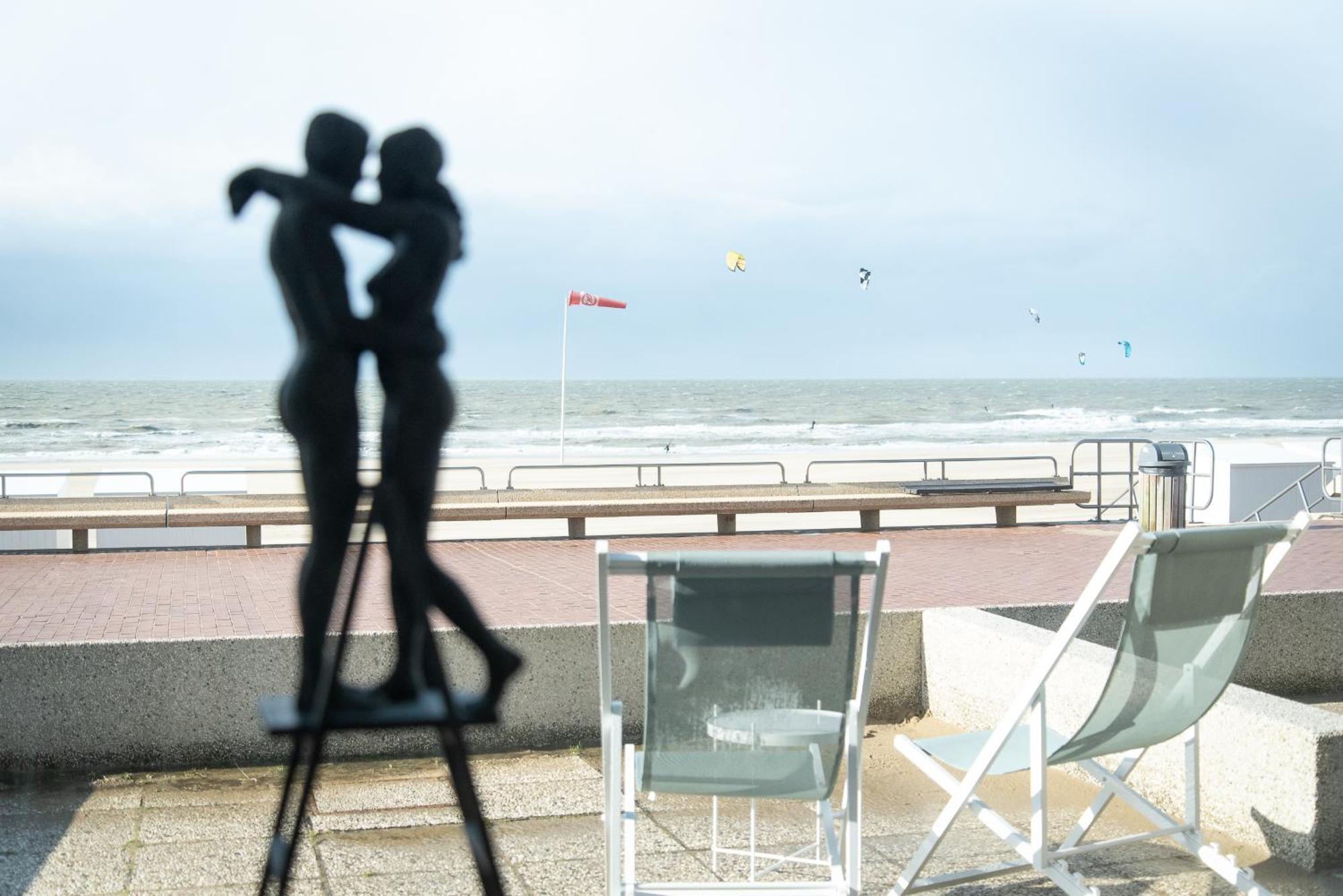 Art - With Seaview In